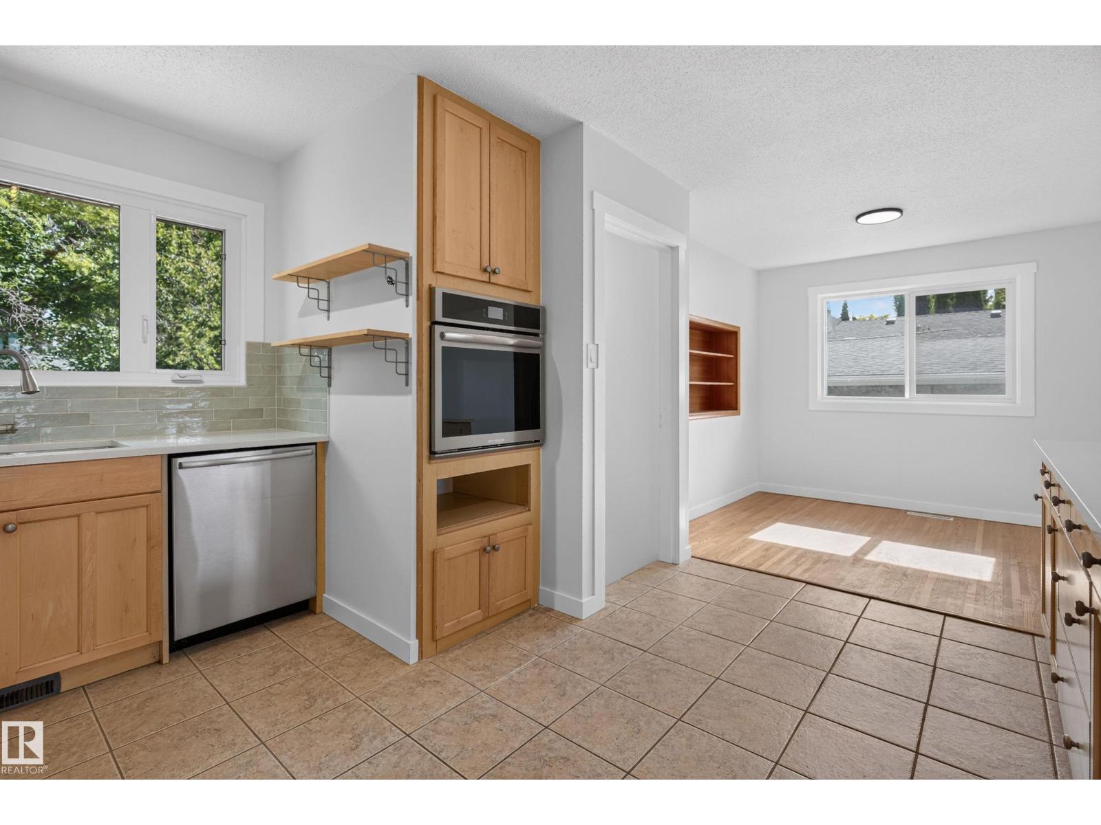 8311 160 ST NW - 17