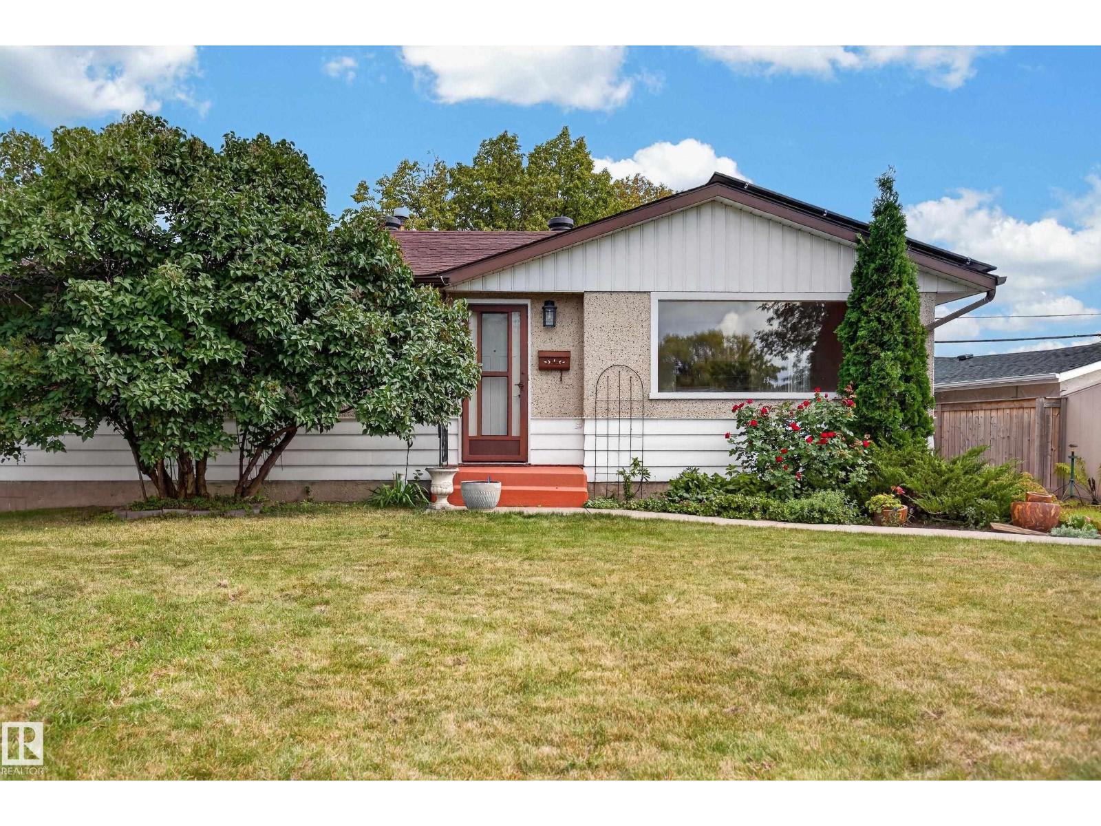 8311 160 ST NW - 4