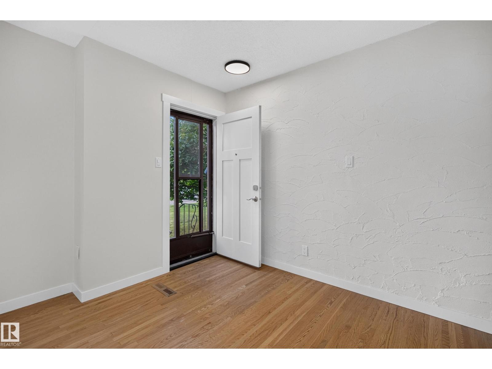 8311 160 ST NW - 6