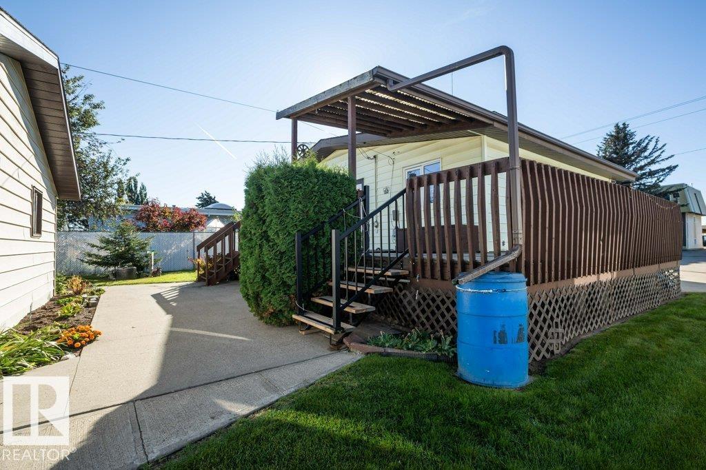 9716 99 ST - 20