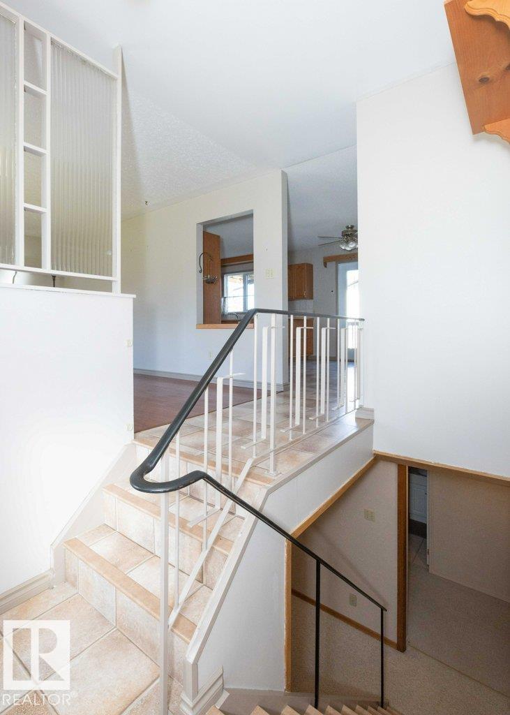 9716 99 ST - 27