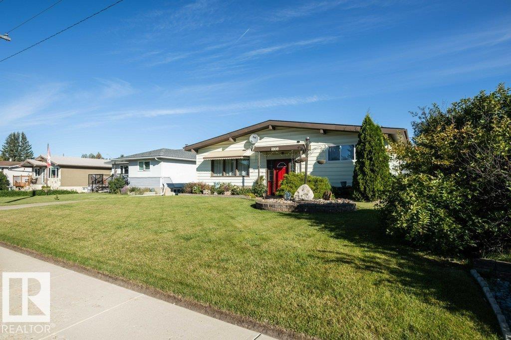 9716 99 ST - 3
