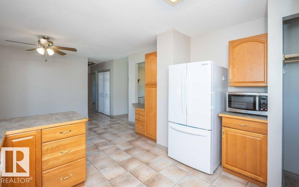 9716 99 ST - Image 39