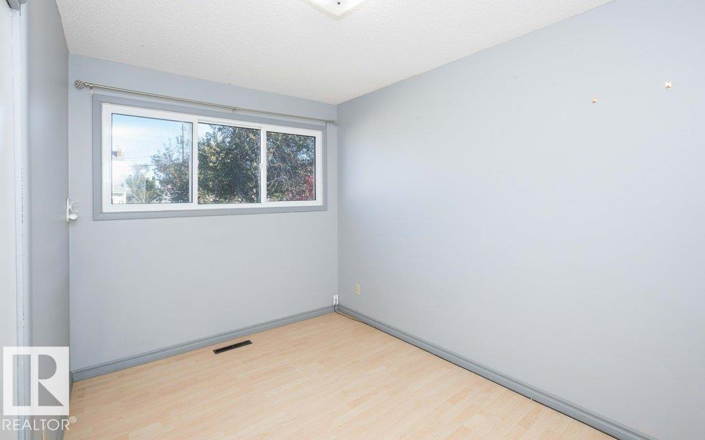 9716 99 ST - 47