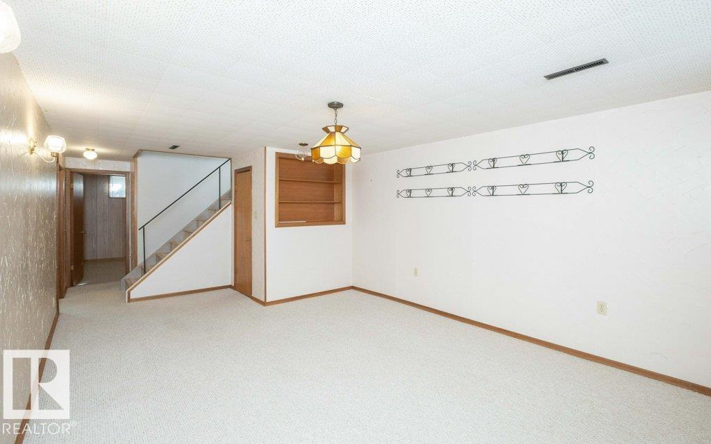 9716 99 ST - Image 58