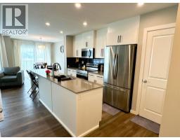 Family room - 10 Earl Close, Red Deer, AB T4P3G5 Photo 12