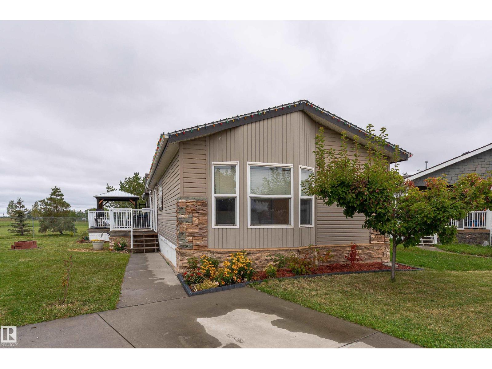 422 Oak Wood CR NW - 1