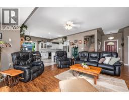 Family room - 7185 Old Kamloops Road, Vernon, BC V1H1W6 Photo 8
