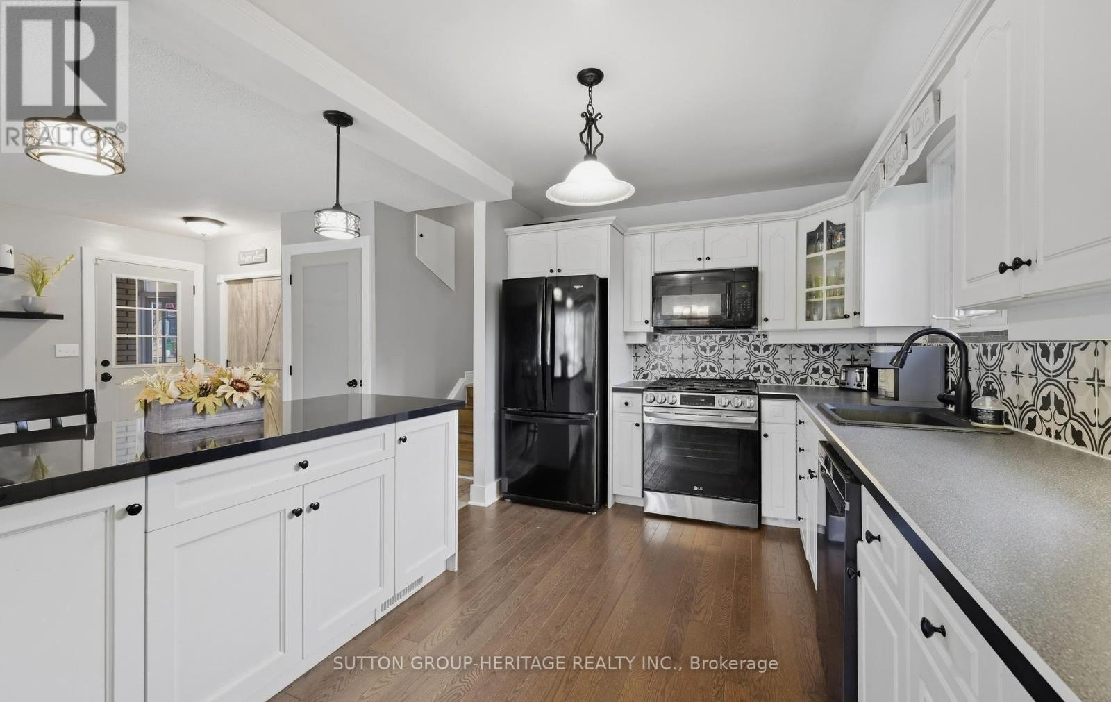 20 STRATHY ROAD - 5