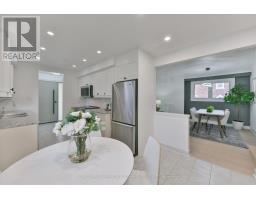 16 Squires Avenue, Toronto, ON M4B2R3 Photo 17
