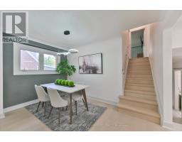 16 Squires Avenue, Toronto, ON M4B2R3 Photo 19