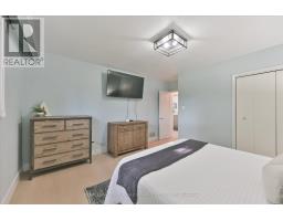 16 Squires Avenue, Toronto, ON M4B2R3 Photo 22
