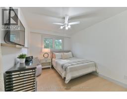 16 Squires Avenue, Toronto, ON M4B2R3 Photo 32