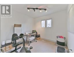 16 Squires Avenue, Toronto, ON M4B2R3 Photo 33