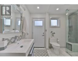 16 Squires Avenue, Toronto, ON M4B2R3 Photo 34