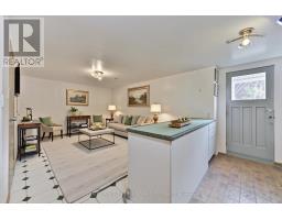 16 Squires Avenue, Toronto, ON M4B2R3 Photo 36