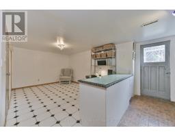 16 Squires Avenue, Toronto, ON M4B2R3 Photo 37