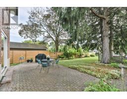 16 Squires Avenue, Toronto, ON M4B2R3 Photo 42