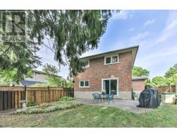 16 Squires Avenue, Toronto, ON M4B2R3 Photo 44