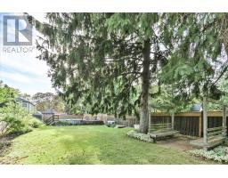 16 Squires Avenue, Toronto, ON M4B2R3 Photo 45
