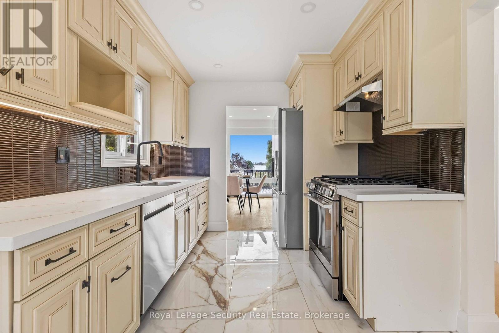 1177 TANZER COURT - Image 16