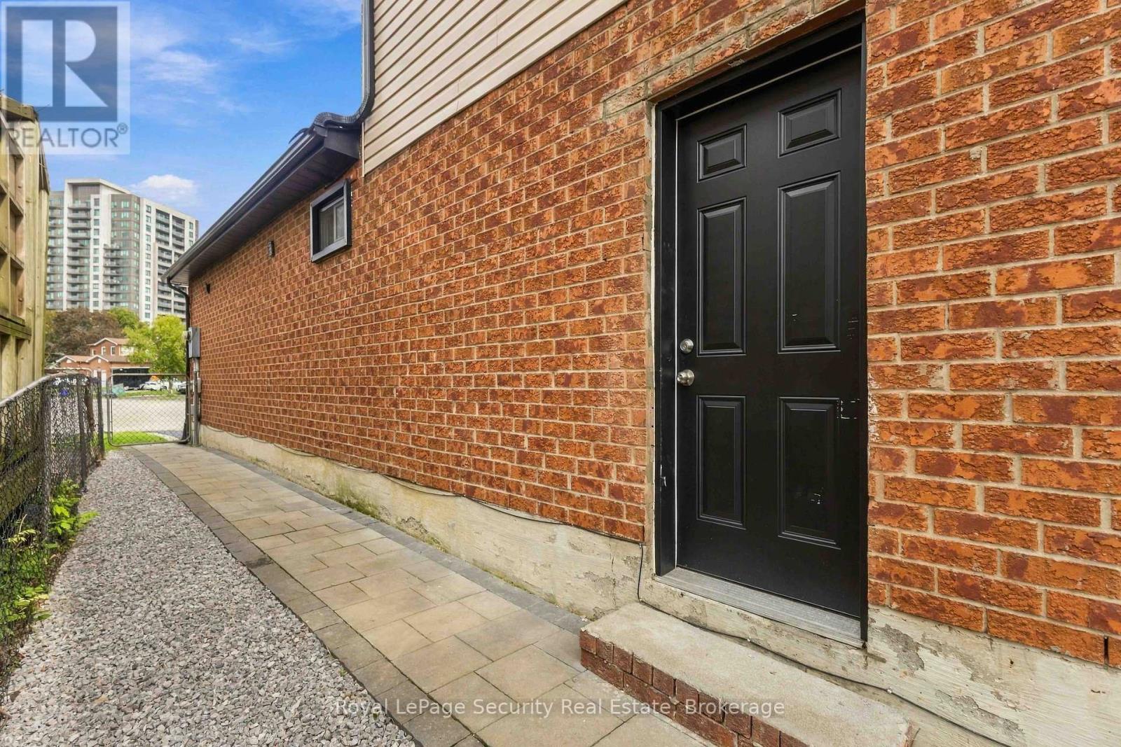 1177 TANZER COURT - Image 33