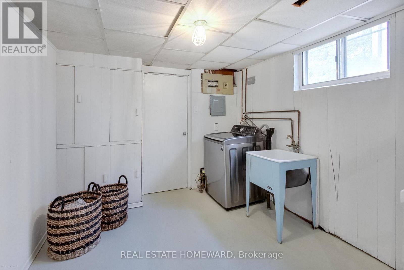 1 BASSETT AVENUE - Image 27