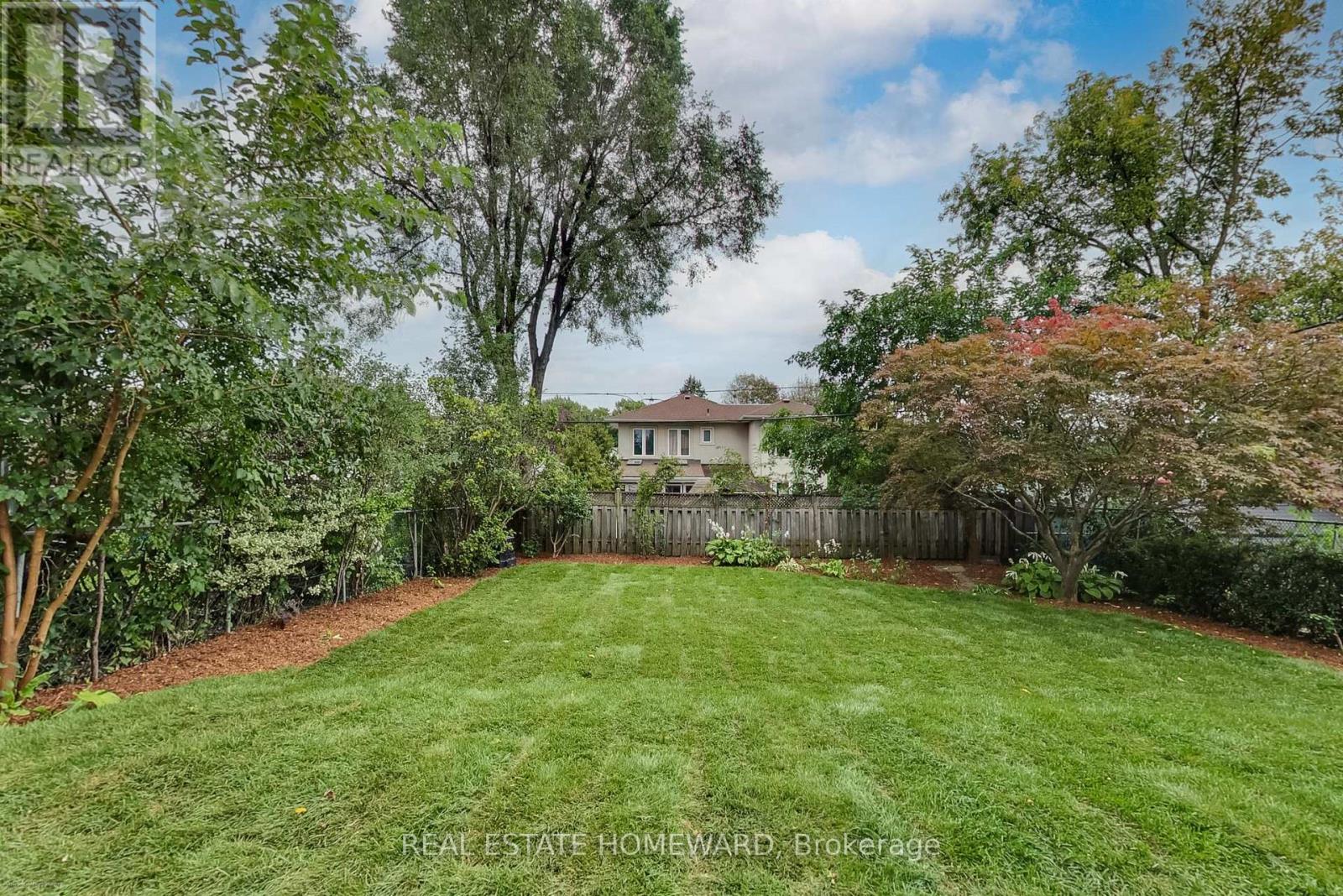 1 BASSETT AVENUE - 31