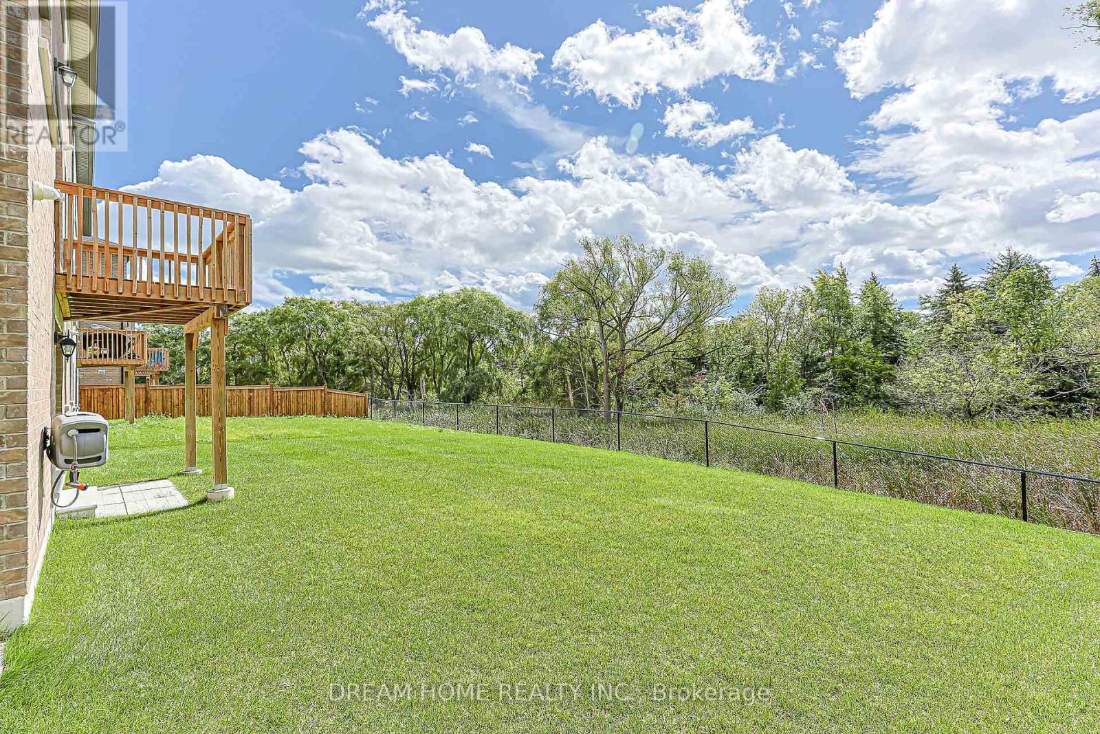 16 FAIR WINDS LANE - 46