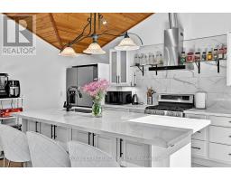 Kitchen - 4926 Cherry Street, Whitchurch Stouffville, ON L4A7X4 Photo 9