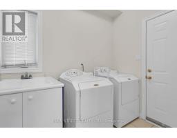 9 Emily Court, Richmond Hill, ON L4E4E5 Photo 18