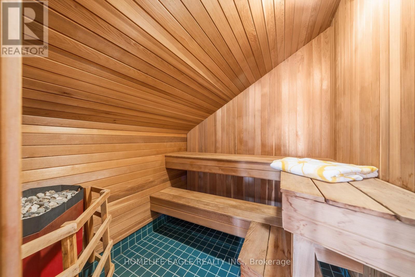 93 HILLVIEW ROAD - Image 32