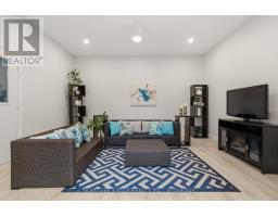 Laundry room - 93 Hillview Road, Aurora, ON L4G2M6 Photo 7