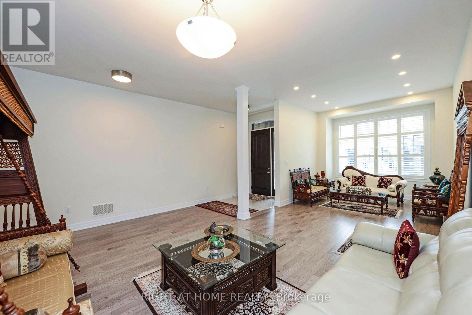 3286 CHARLES BIGGAR DRIVE, Oakville (GO Glenorchy) — photo 3