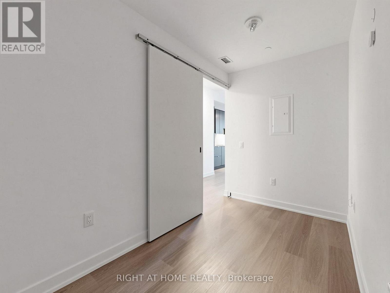 #3412 3883 QUARTZ ROAD - 18