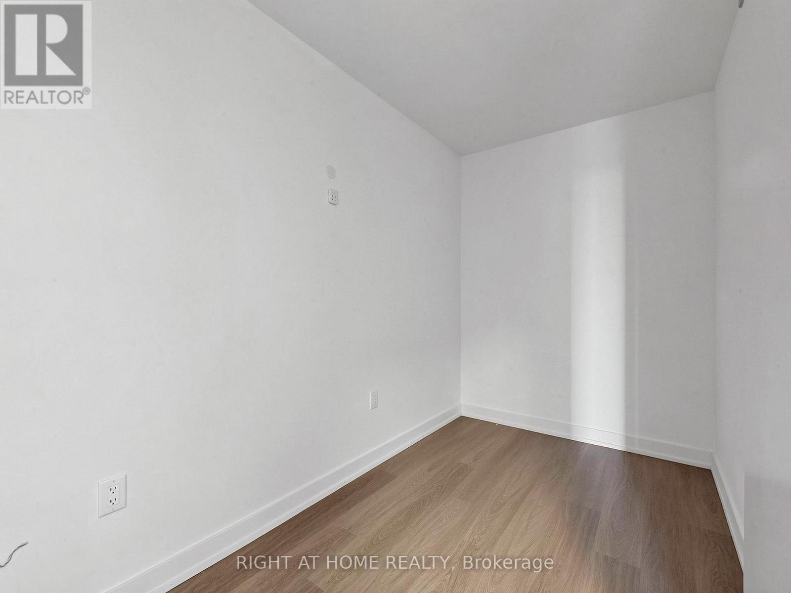 #3412 3883 QUARTZ ROAD - 19