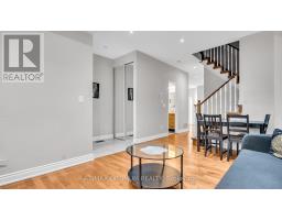 Bedroom 3 - 7181 Tabbyman Walk, Mississauga, ON L5W1K4 Photo 7