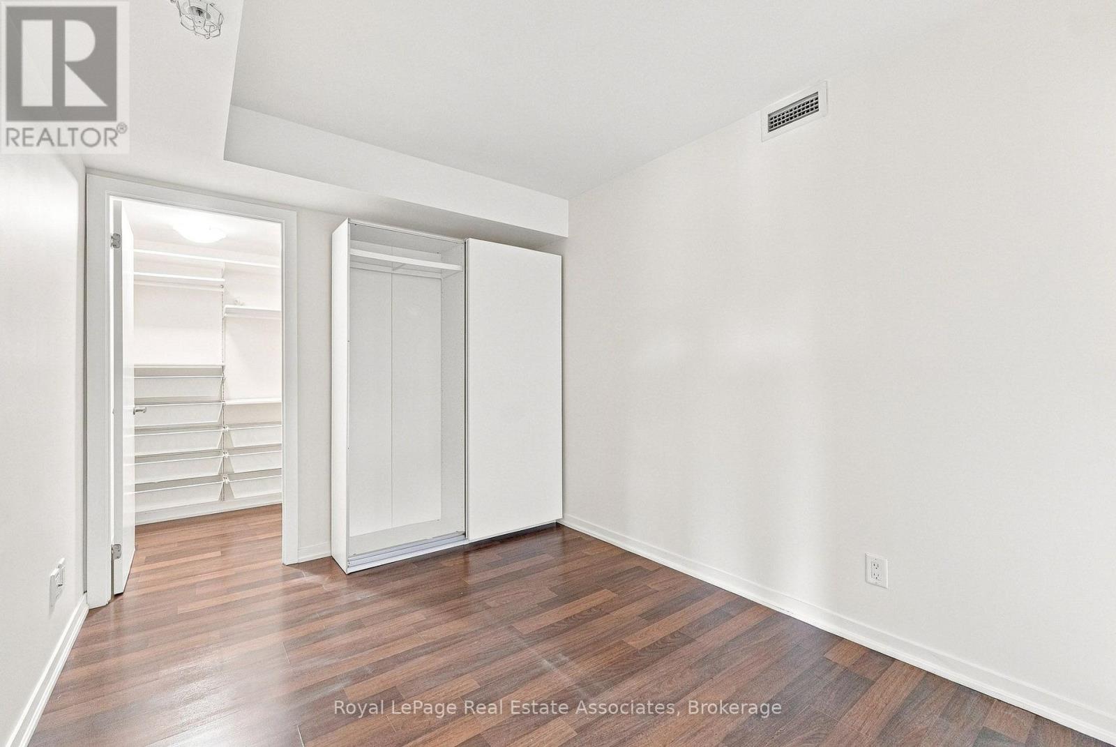 #416 20 JOE SHUSTER WAY - 22