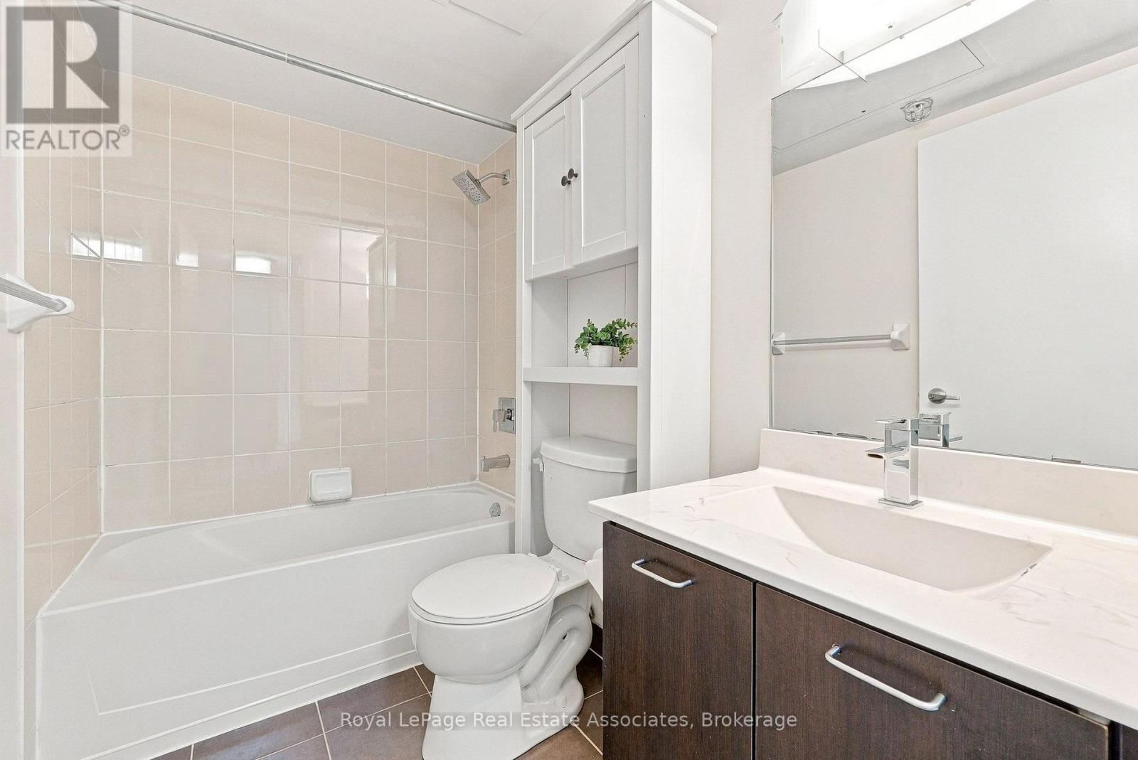 #416 20 JOE SHUSTER WAY - 27