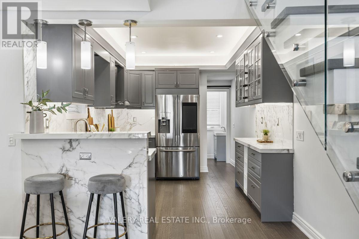UPPER - 219 MCROBERTS AVENUE, Toronto (Corso Italia-Davenport) — photo 9