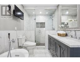 Upper - 219 Mcroberts Avenue, Toronto, ON M6E4P3 Photo 18