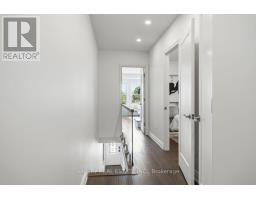 Upper - 219 Mcroberts Avenue, Toronto, ON M6E4P3 Photo 19