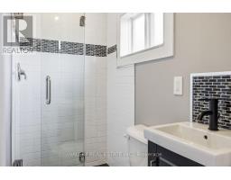 Upper - 219 Mcroberts Avenue, Toronto, ON M6E4P3 Photo 27