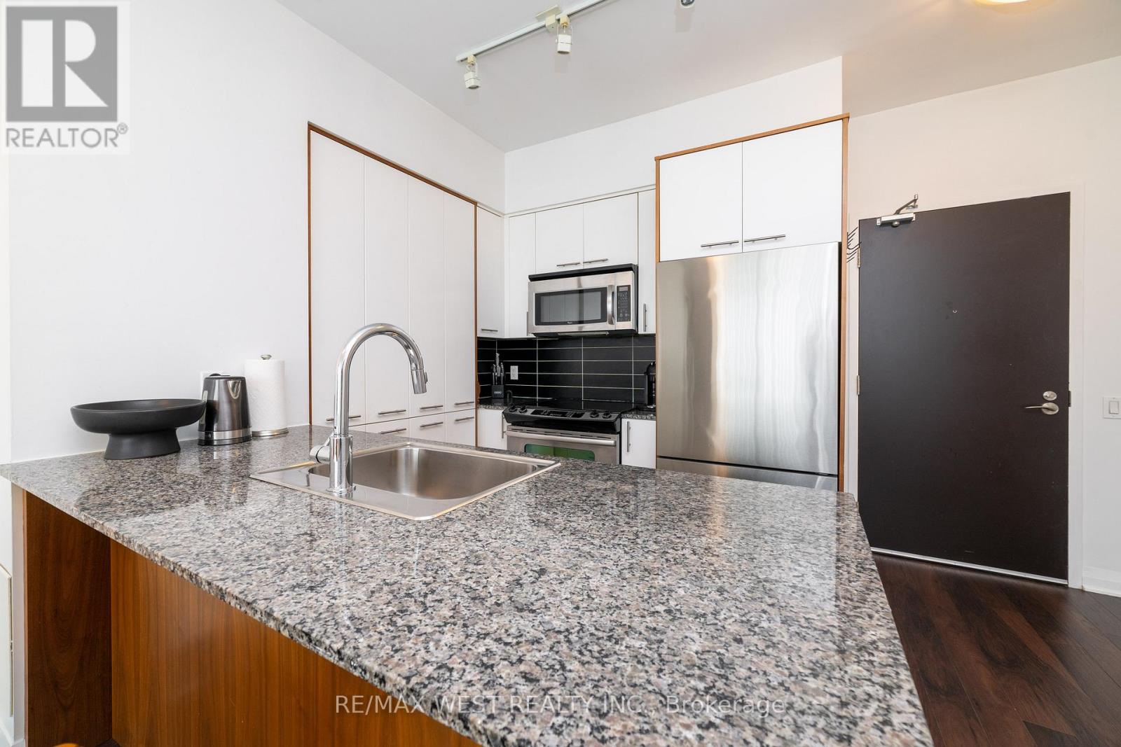 2108 - 1 VALHALLA INN ROAD, Toronto (Islington-City Centre West) — photo 11