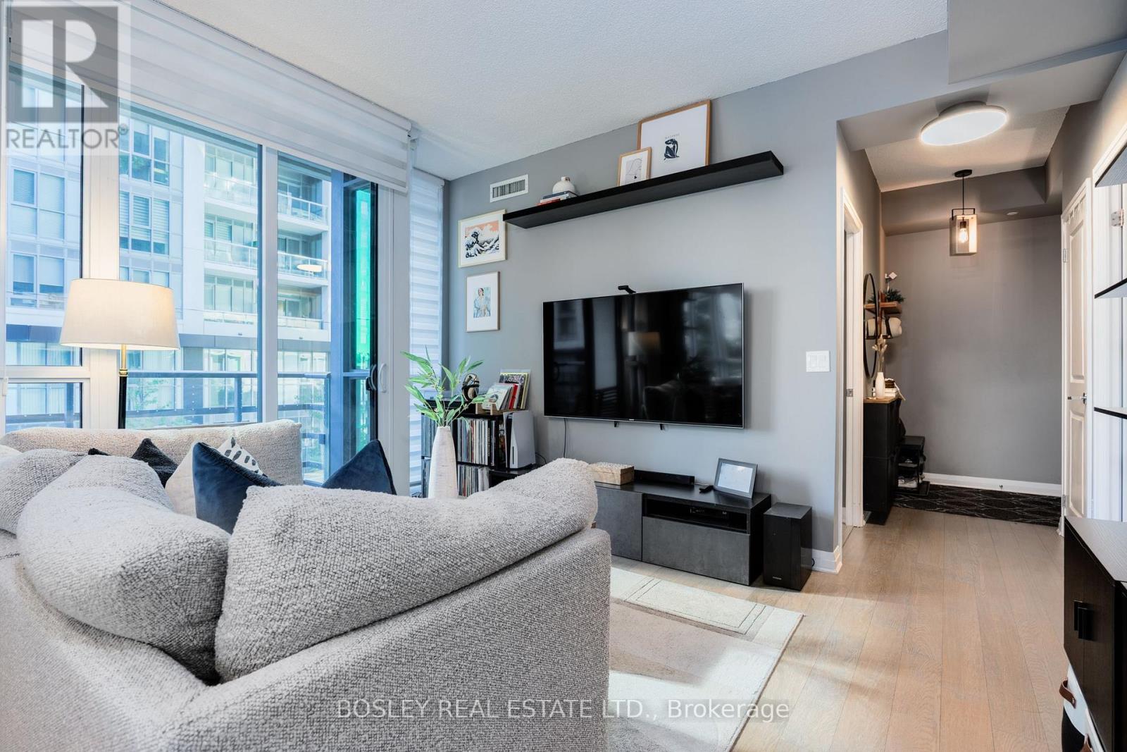 215 - 60 ANNIE CRAIG DRIVE, Toronto (Mimico) — photo 9