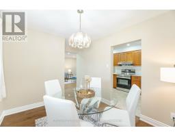 Kitchen - 21 Jersey Avenue, Brampton, ON L6W1L5 Photo 12