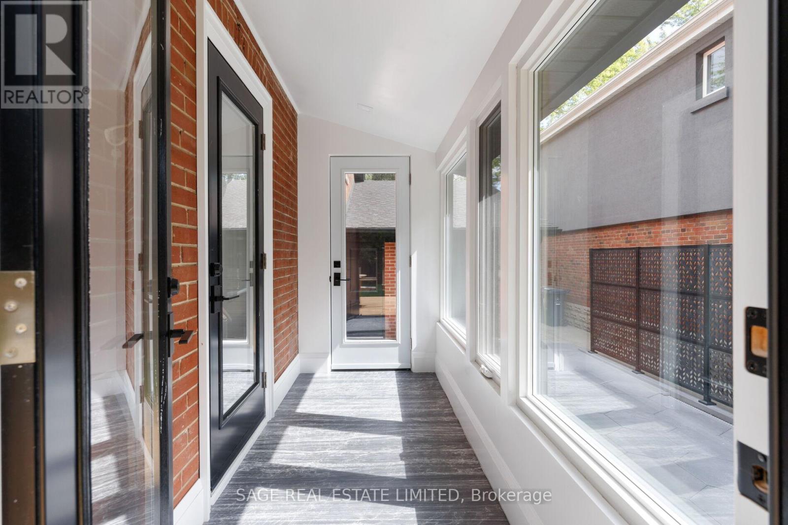 872 ROYAL YORK ROAD - Image 27