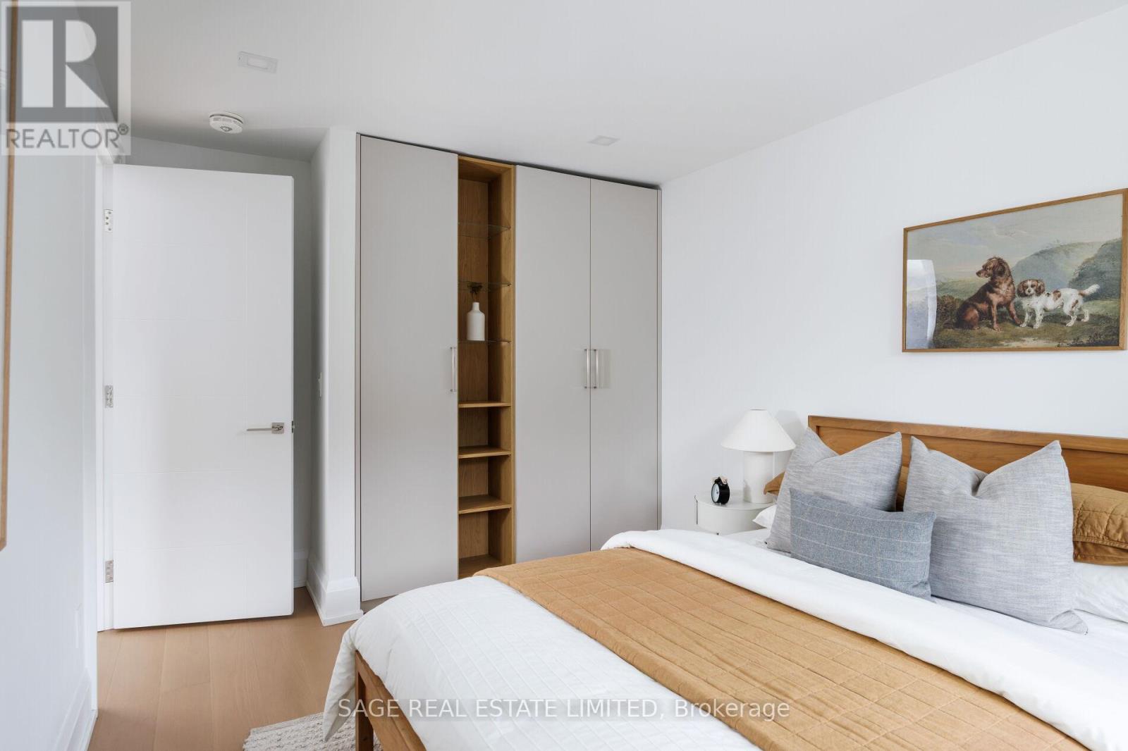 872 ROYAL YORK ROAD - Image 39