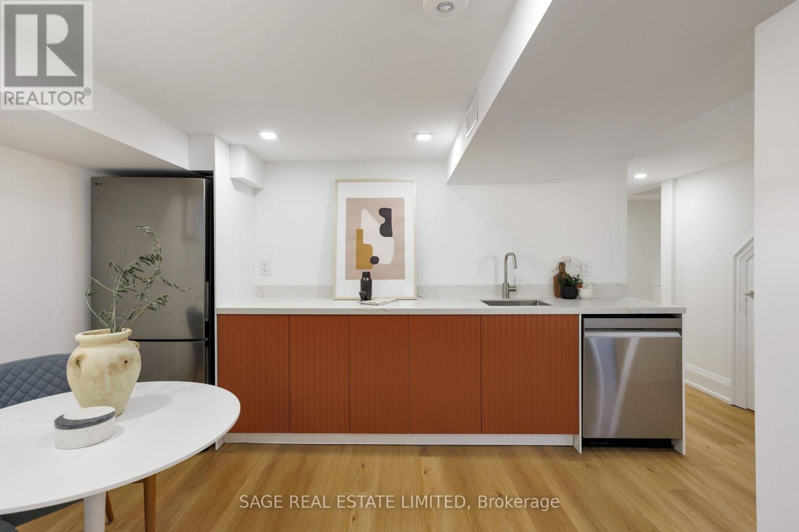 872 ROYAL YORK ROAD - Image 46