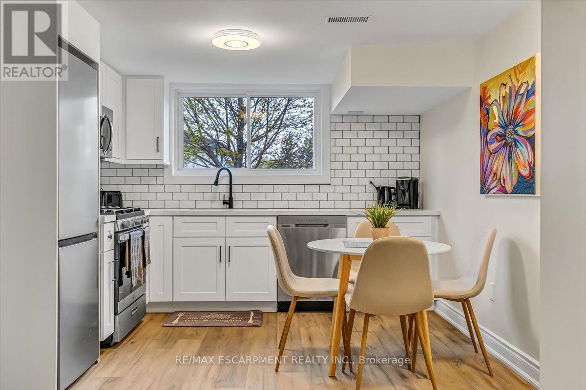 LOWER - 58 COLUMBIA DRIVE, Hamilton (Buchanan) — photo 11